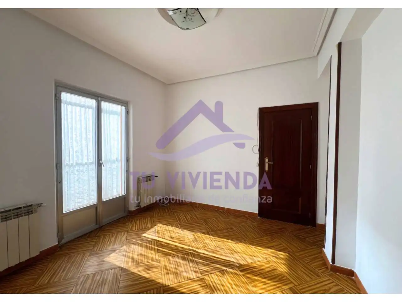 Sala d'estar de Pis en venda en Valladolid amb Calefacció, Terrassa i Balcó