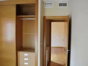 Habitación de Ático en venta en Granada con Aire acondicionado, Calefacción y Parquet