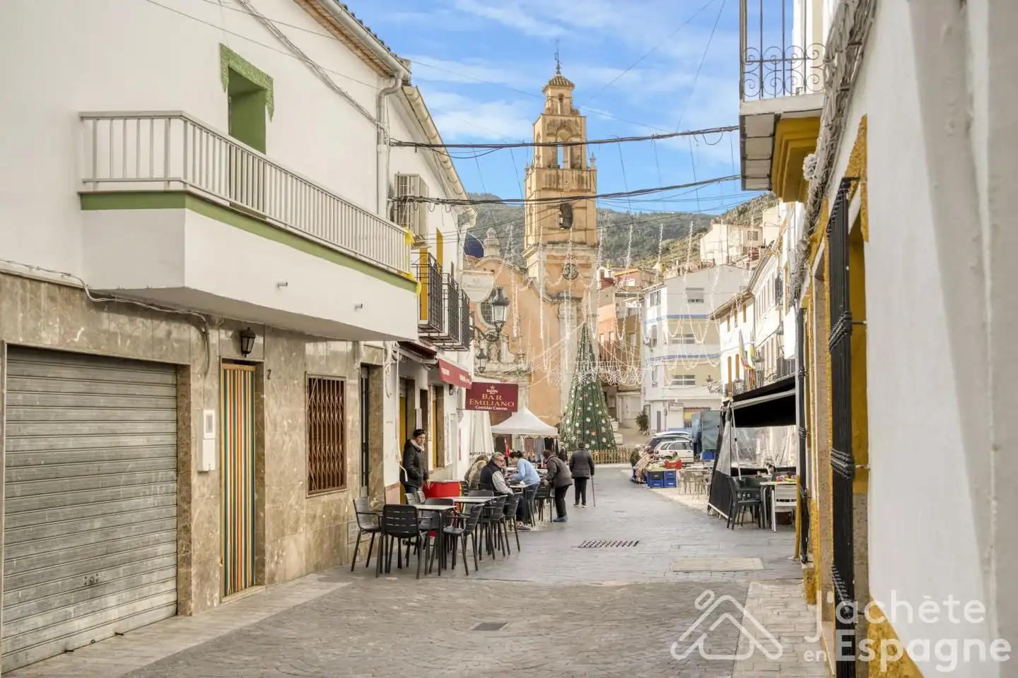 Vista exterior de Casa o xalet en venda en Cortes de Pallás amb Aire condicionat, Parquet i Moblat
