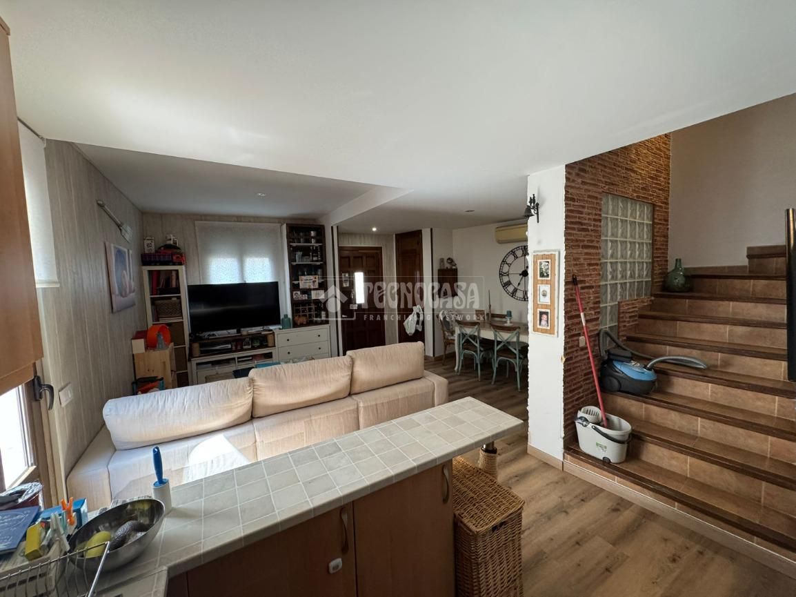Living room of Flat for sale in Chinchón  with Air Conditioner and Heating