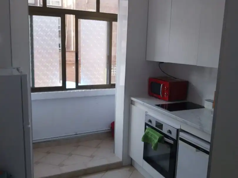 Cocina de Piso de alquiler en Santander con Amueblado, Horno y Lavadora