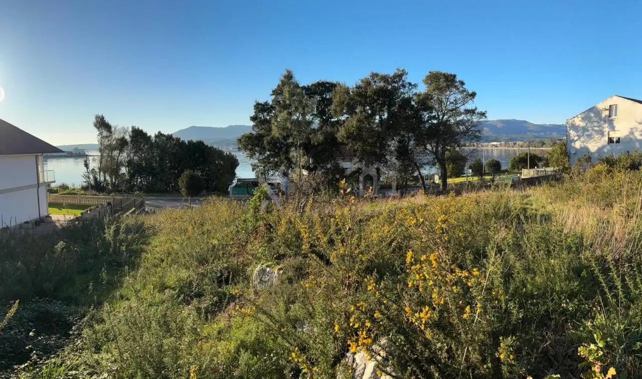 Terreny residencial en venda a Boiro, imagen 3