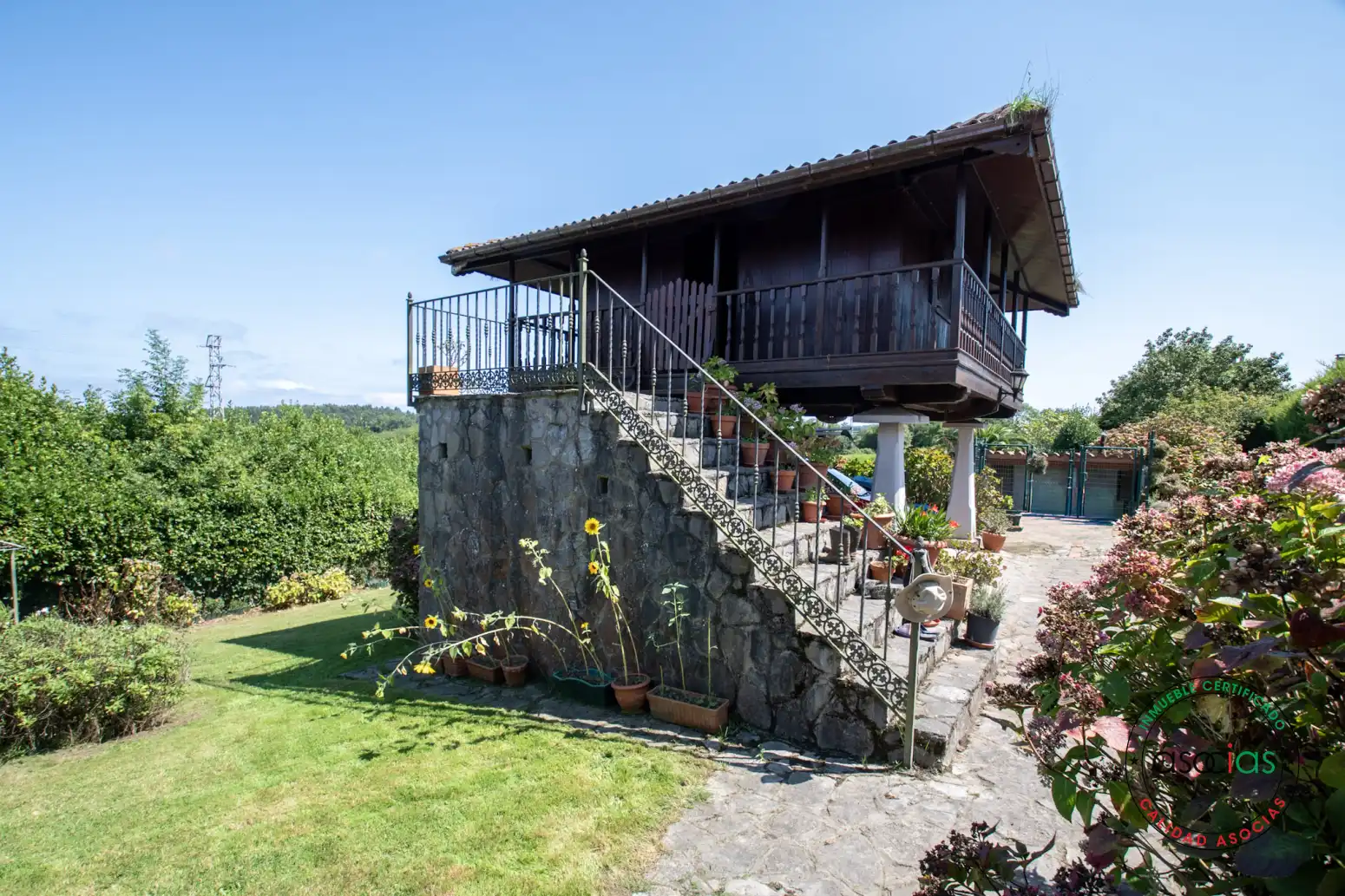 Vista exterior de Casa o chalet en venta en Colunga con Calefacción, Jardín privado y Parquet