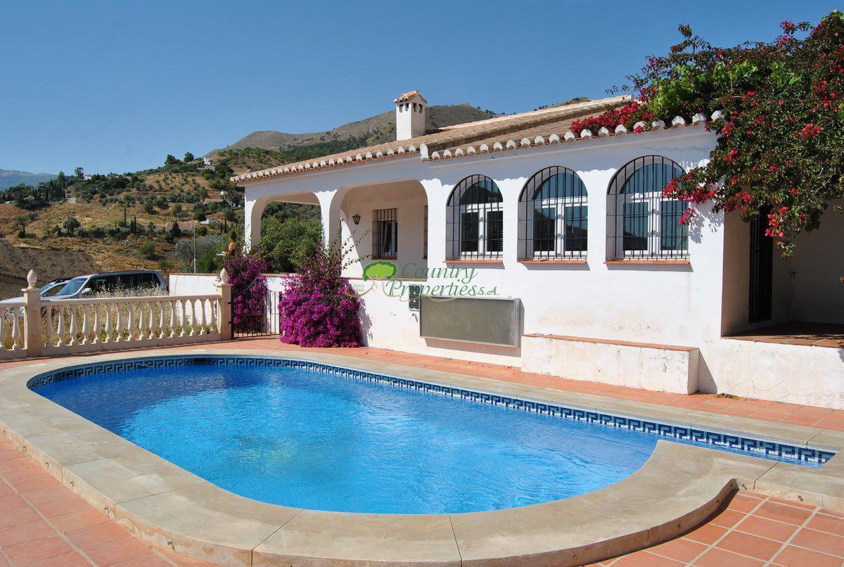 Exterior view of Country house for sale in Cómpeta  with Heating, Terrace and Storage room