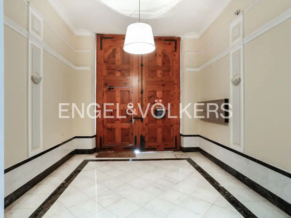 Piso con ascensor en alquiler en Carrer de les Comèdies, imagen 3