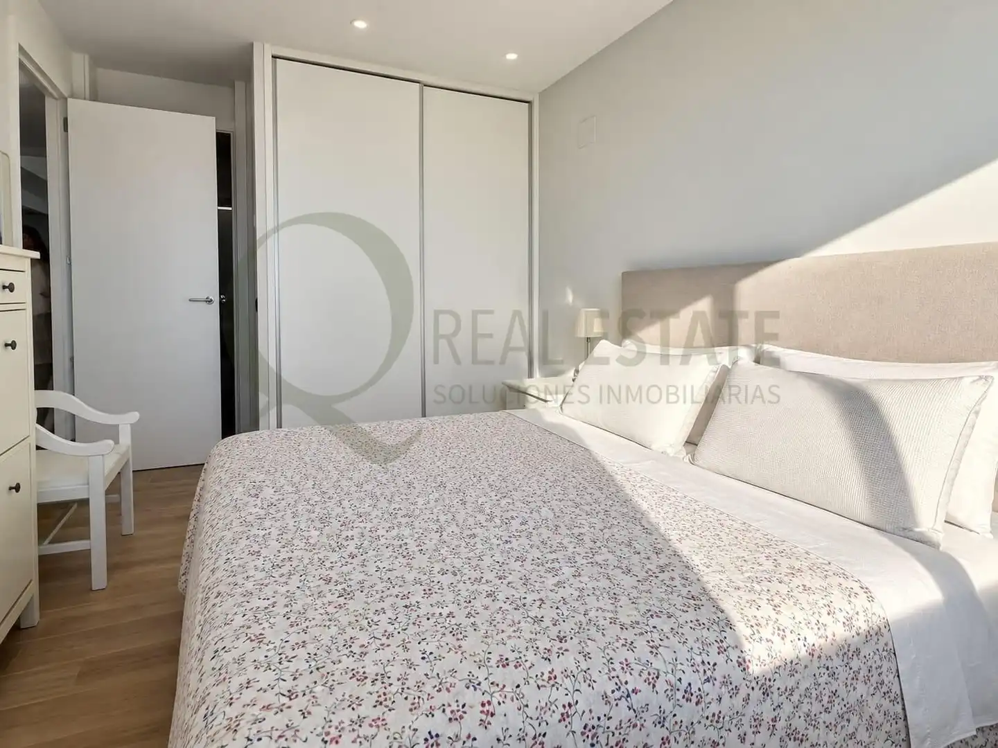 Ático con terraza en venta en Calle Calle Periodista Tirso Marín Sessé, imagen 17