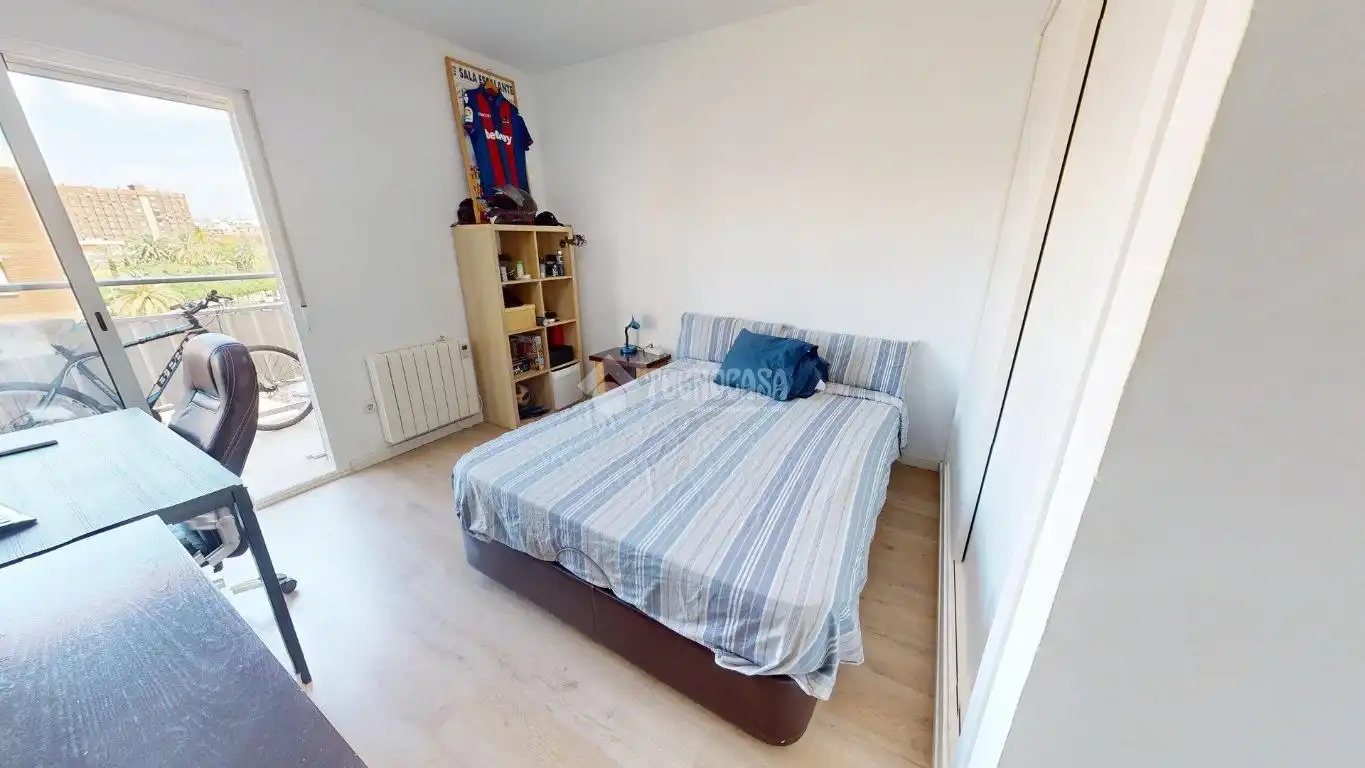 Habitación de Piso en venta en Valencia con Aire acondicionado, Calefacción y Balcón