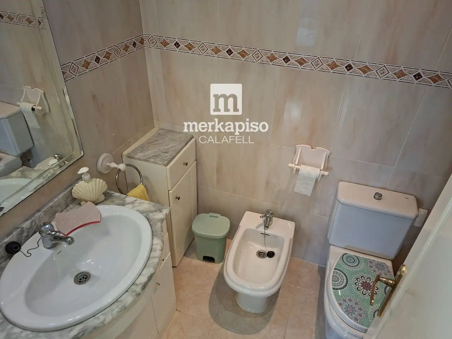 Bathroom of Flat for sale in L'Estany
