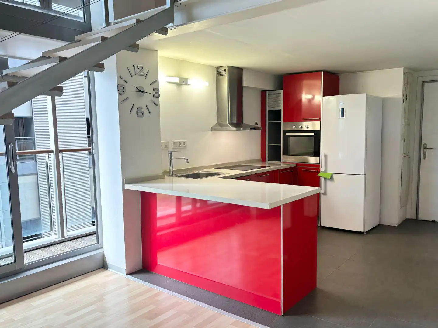 Küche von Loft zum Verkauf in Xirivella mit Klimaanlage, Parkett und Möbliert