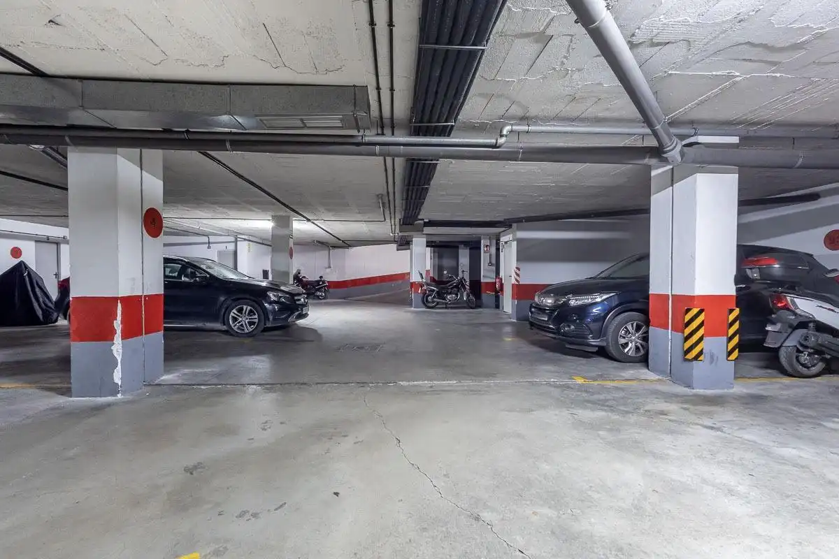 Parkplatz von Garage zum Verkauf in Armilla