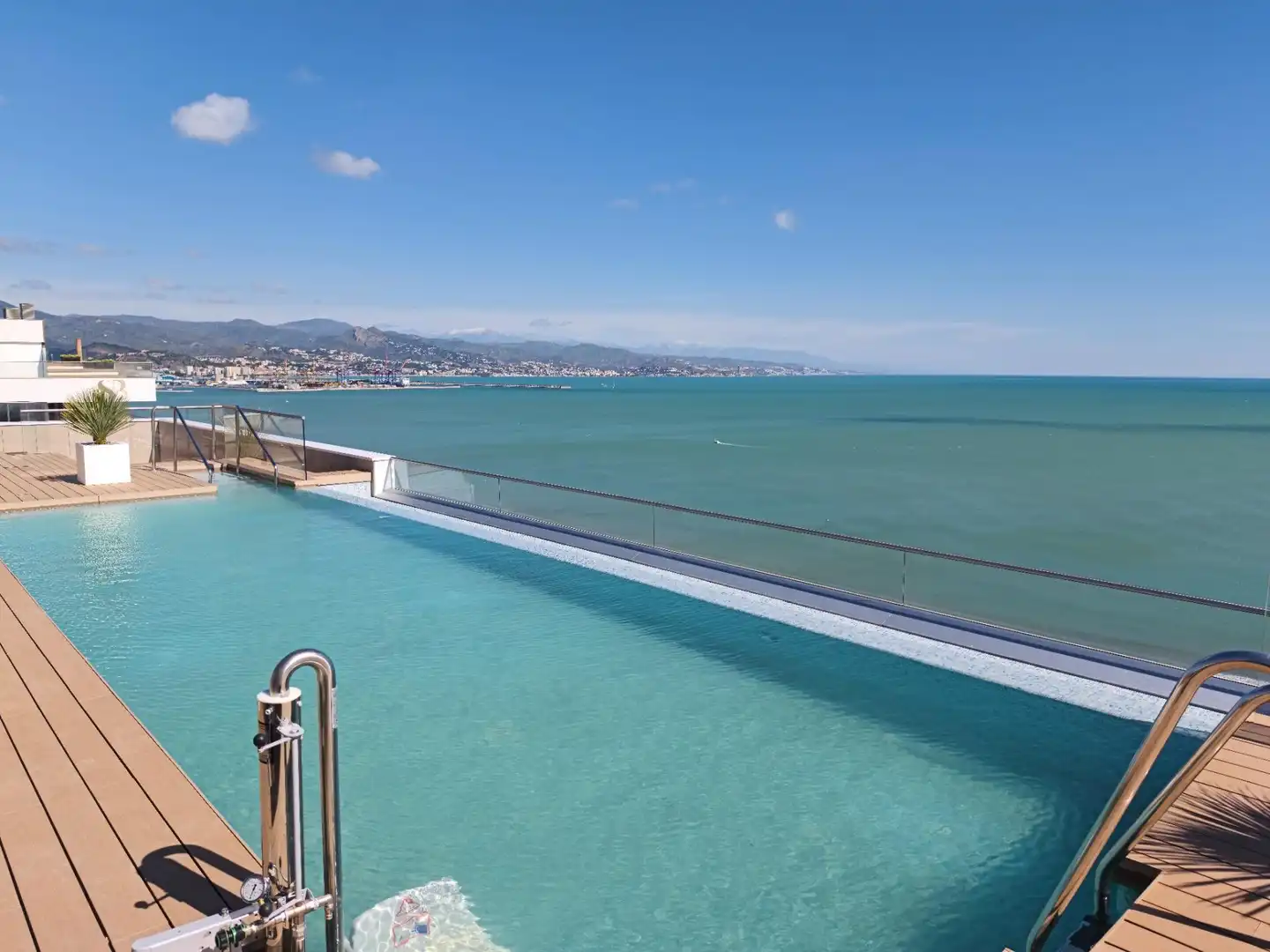 Piscina de Piso de alquiler en Málaga con Aire acondicionado, Calefacción y Terraza
