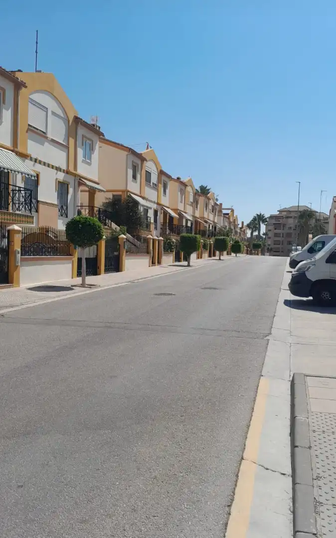 Vista exterior de Casa adosada en venta en Algarrobo con Calefacción, Jardín privado y Terraza