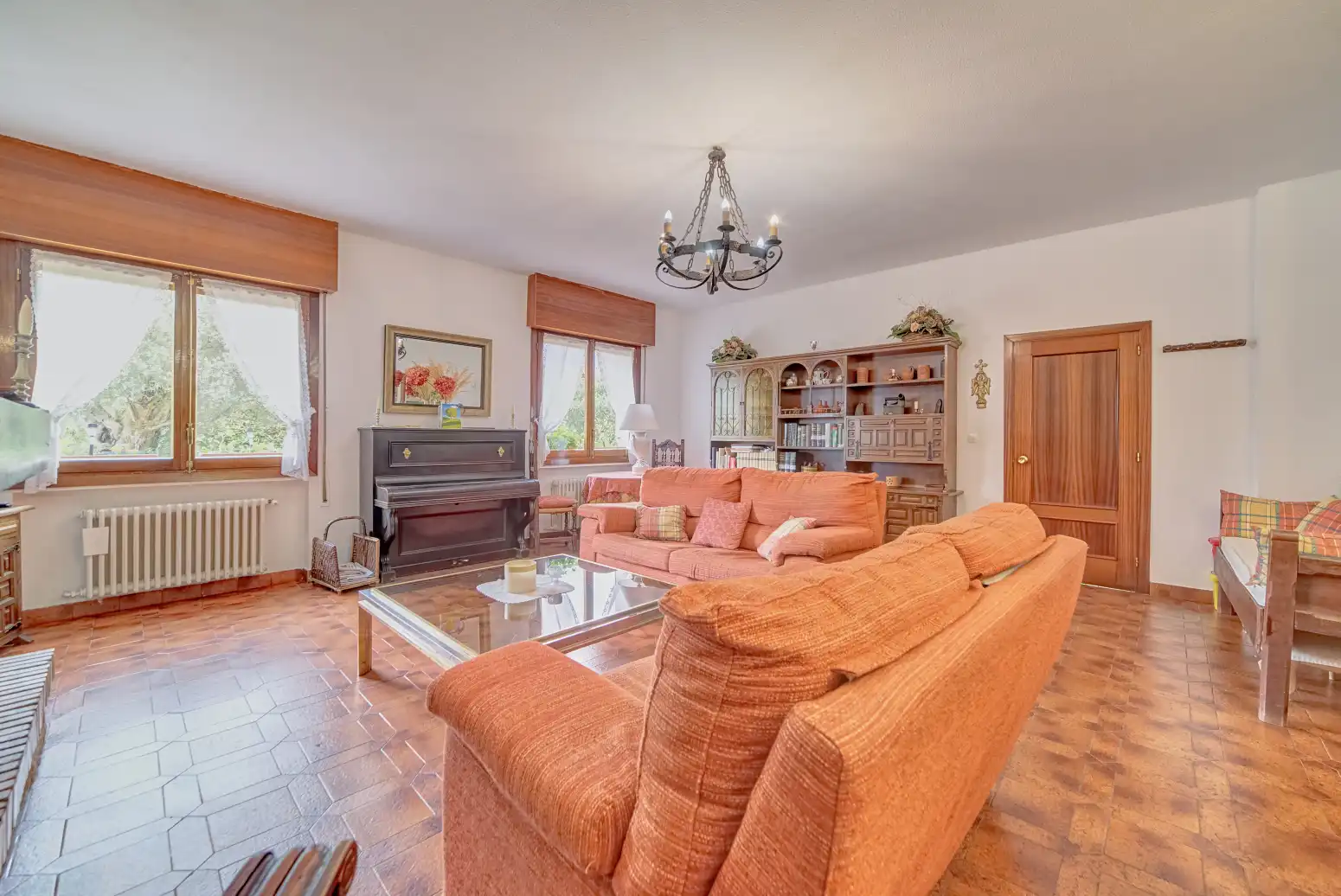 Sala de estar de Casa o chalet en venta en Irañeta con Calefacción, Jardín privado y Parquet