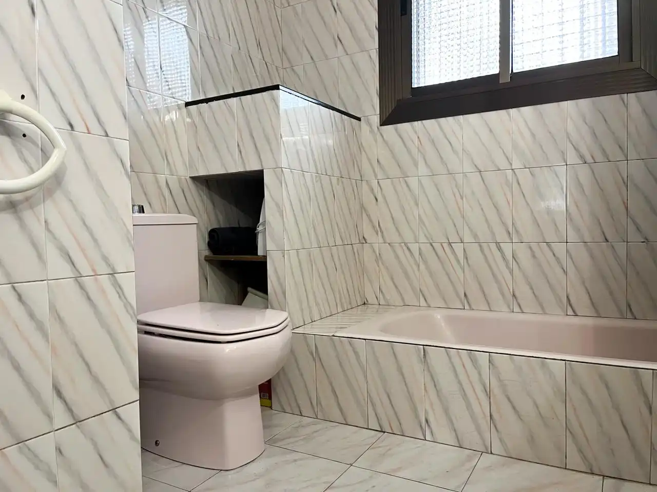 Bathroom of Houses for sale in Montcada i Reixac  with Air Conditioner, Heating and Private garden