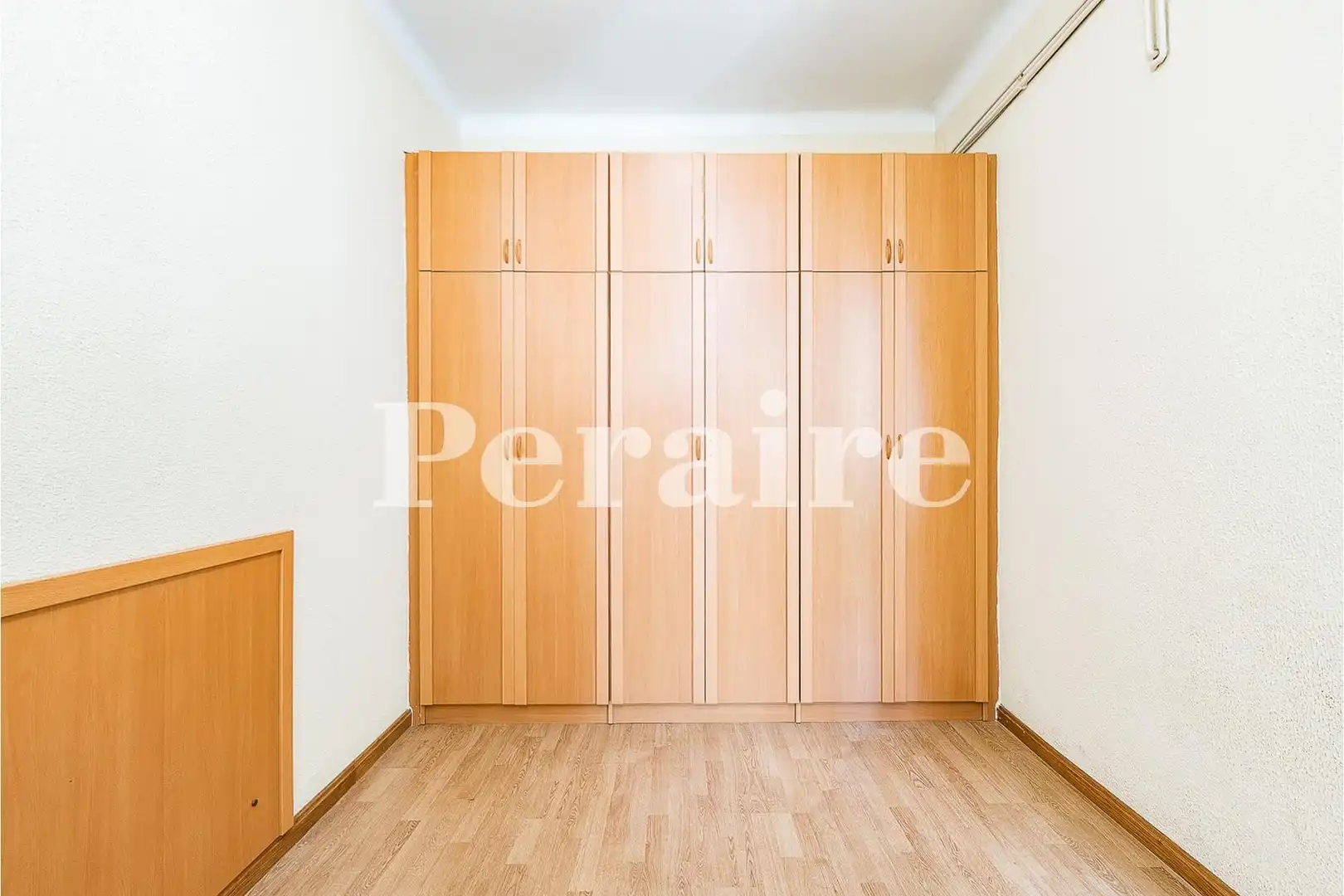 Schlafzimmer von Wohnung zum Verkauf in Barcelona mit Klimaanlage, Heizung und Parkett