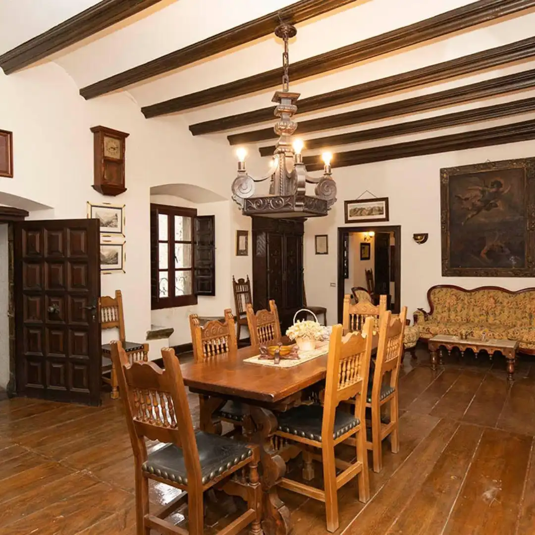 Menjador de Finca rústica en venda en Benasque amb Jardí privat