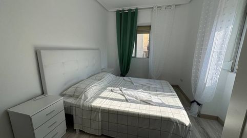 Foto 3 de Piso en venta en Calle Victoriano Ximénez de Courer, Paus - Poligono San Blas, Alicante / Alacant