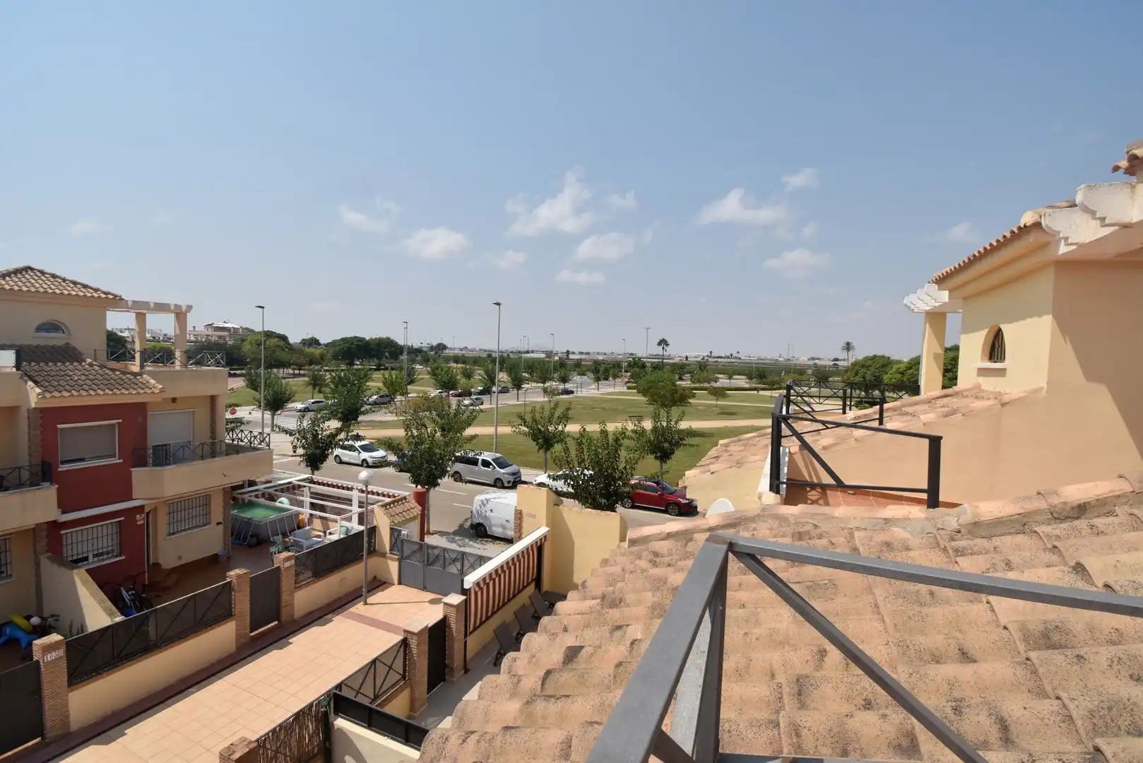 Vista exterior de Dúplex en venta en Pilar de la Horadada con Aire acondicionado, Calefacción y Jardín privado