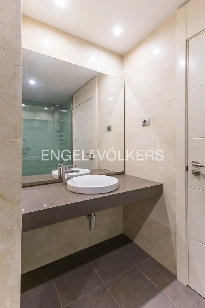 Baño de Piso de alquiler en Moncloa - Aravaca