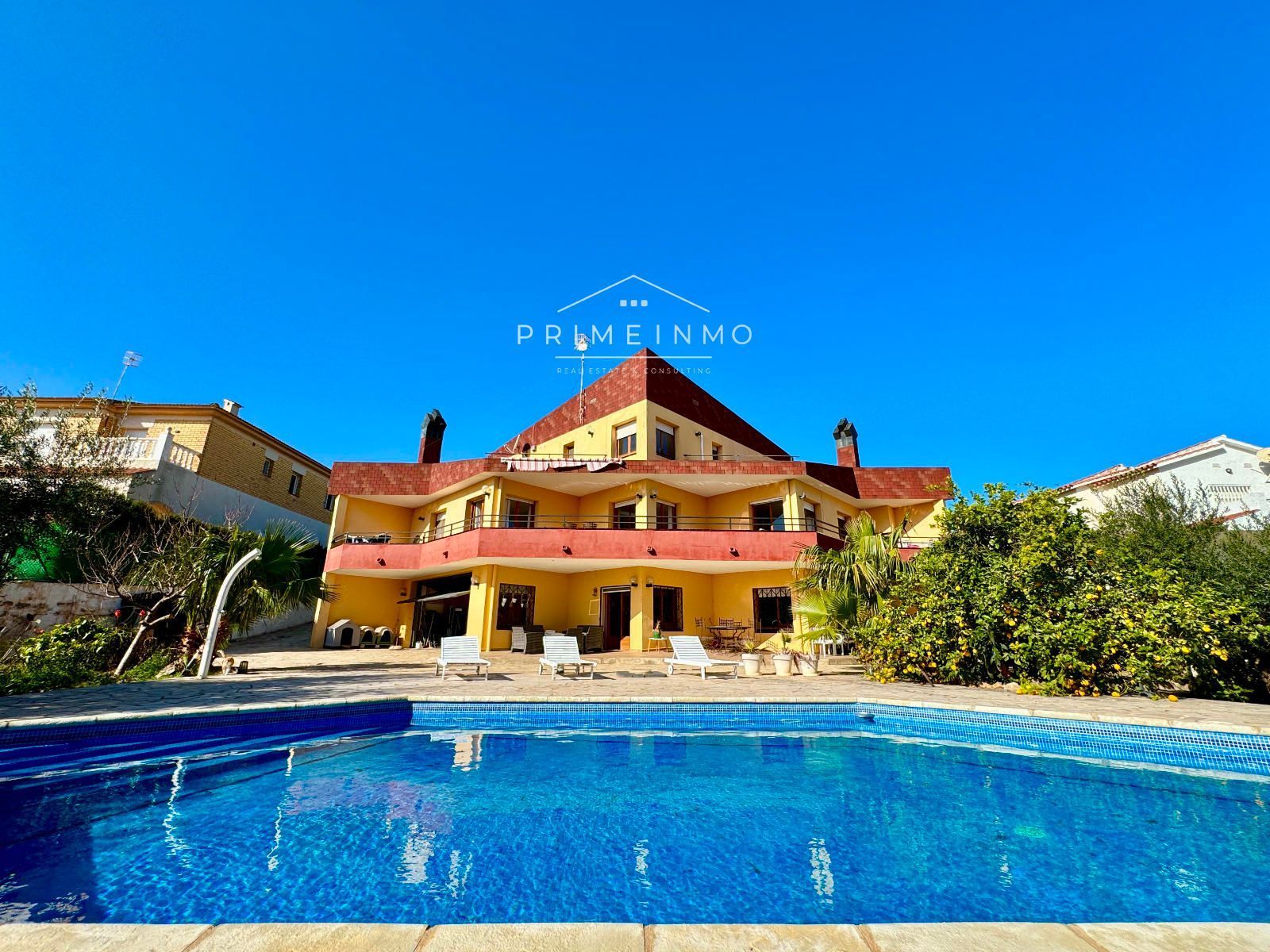 Vista exterior de Casa o xalet en venda en L'Ampolla amb Aire condicionat, Calefacció i Traster