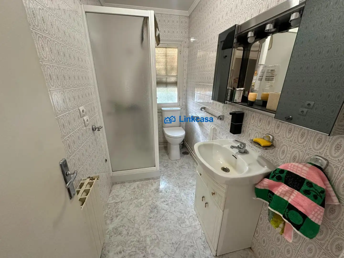 Baño de Piso en venta en Madrid con Calefacción, Parquet y Terraza