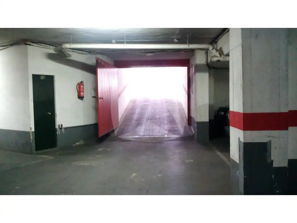 Garage for rent in Avenida del Perú, Valdepasillas - La Paz - Huerta Rosales