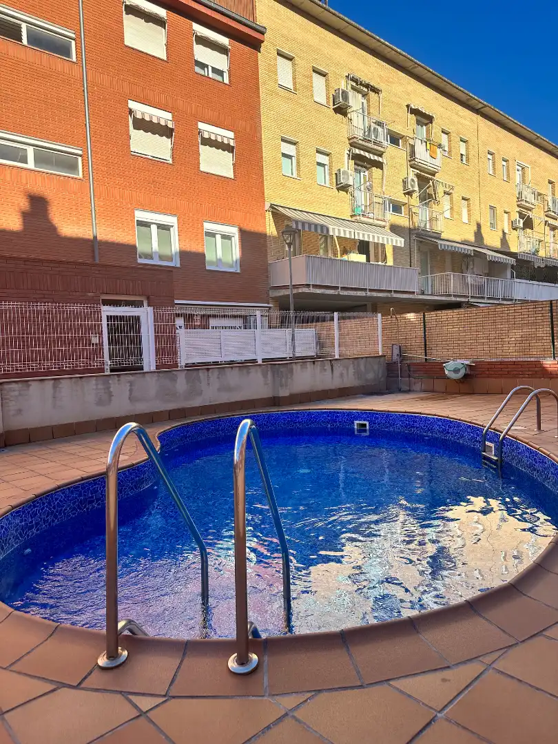 Piscina de Ático en venta en Terrassa con Aire acondicionado, Calefacción y Parquet
