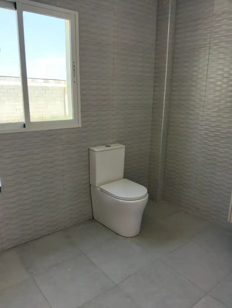 Baño de Casa o chalet en venta en Fuentes de Ebro con Jardín privado y Parquet