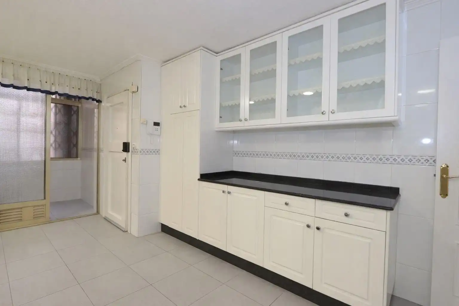 Küche von Wohnung zum Verkauf in Cartagena mit Klimaanlage, Heizung und Terrasse