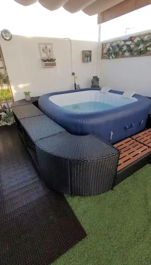 Terrassa de Casa adosada en venda en Écija amb Aire condicionat, Piscina i Balcó