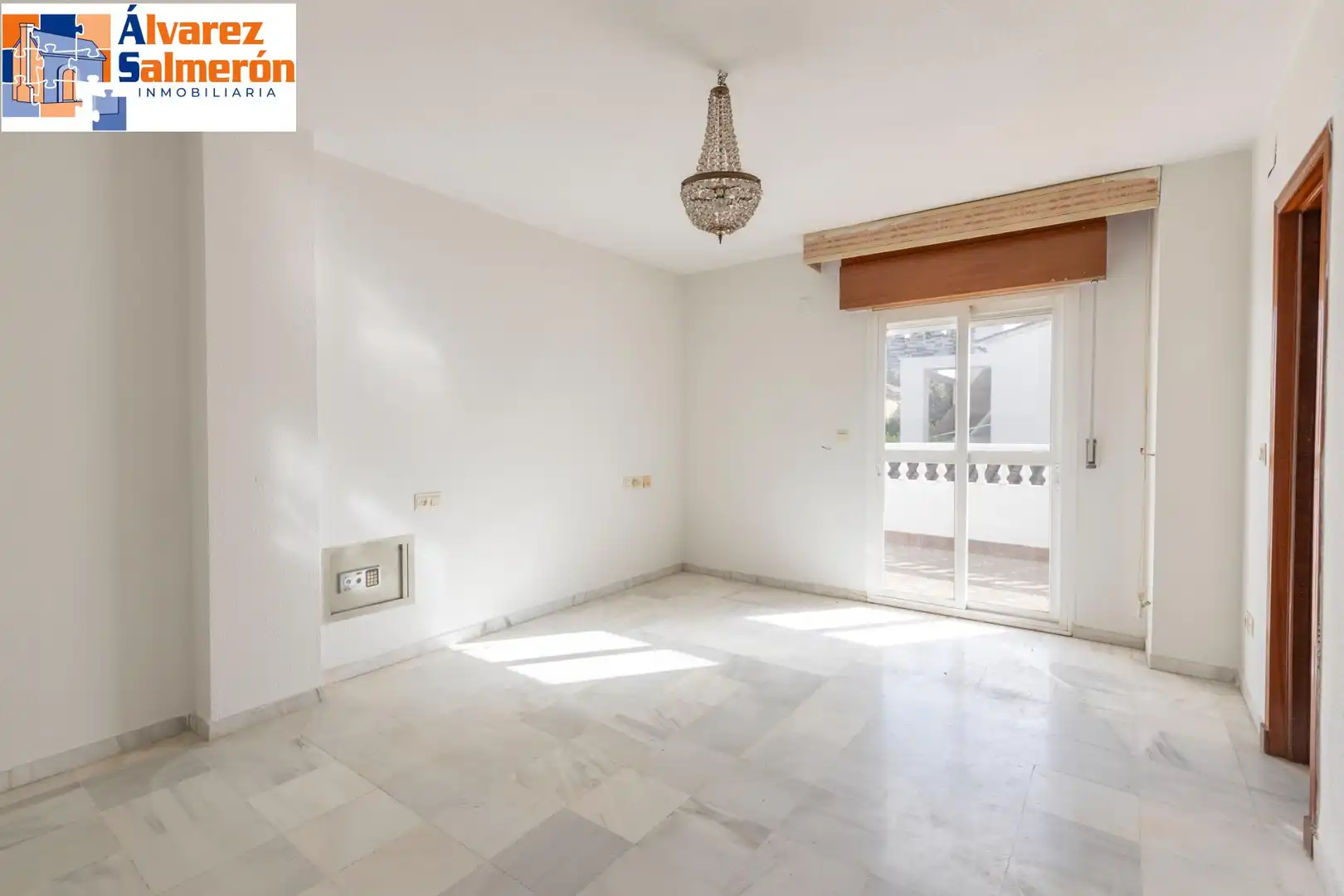 Bedroom of Detached homes for sale in Granada  with Heating, Terrace and Storage room