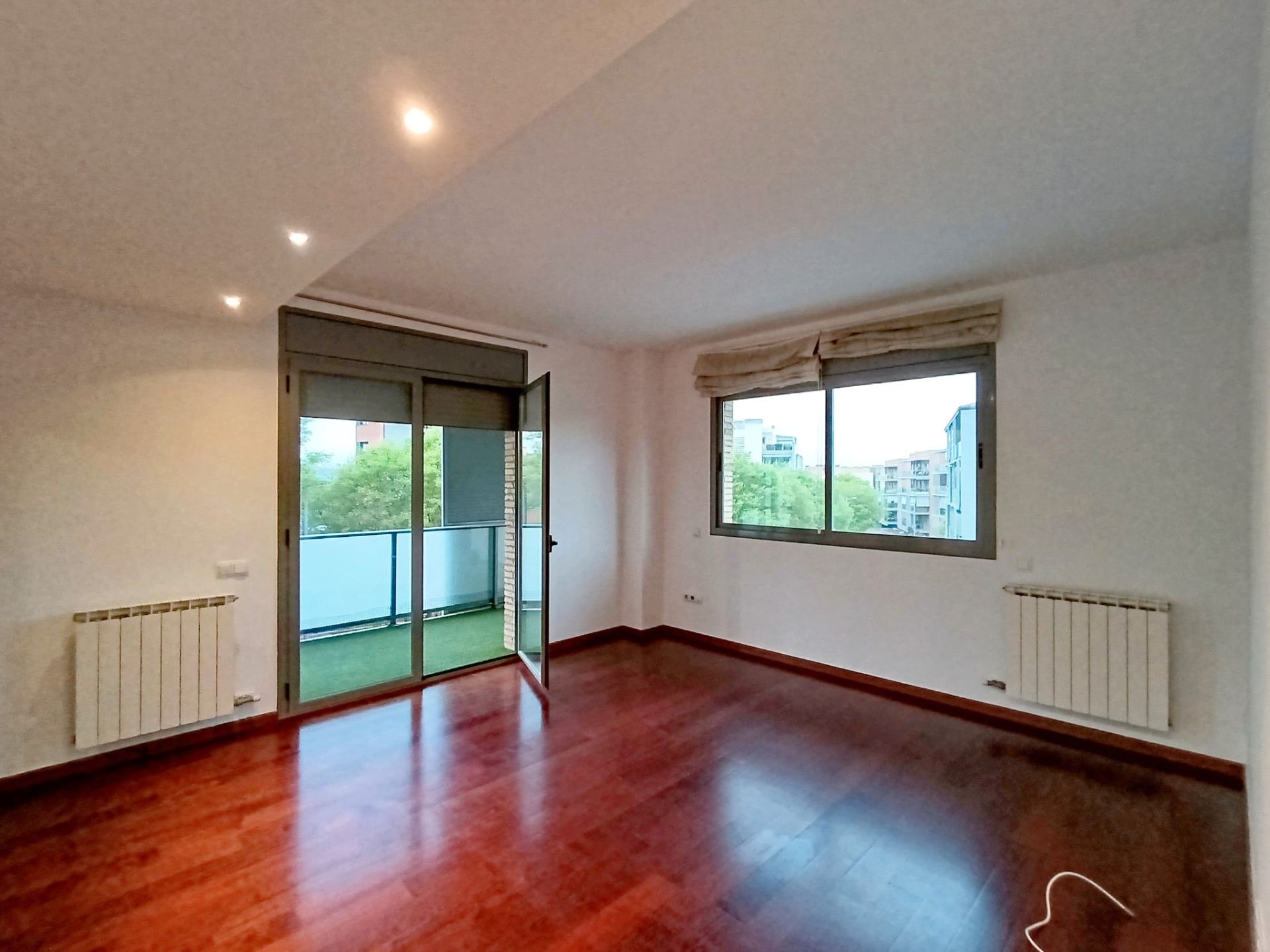 Bedroom of Flat to rent in Sant Cugat del Vallès  with Air Conditioner, Heating and Private garden