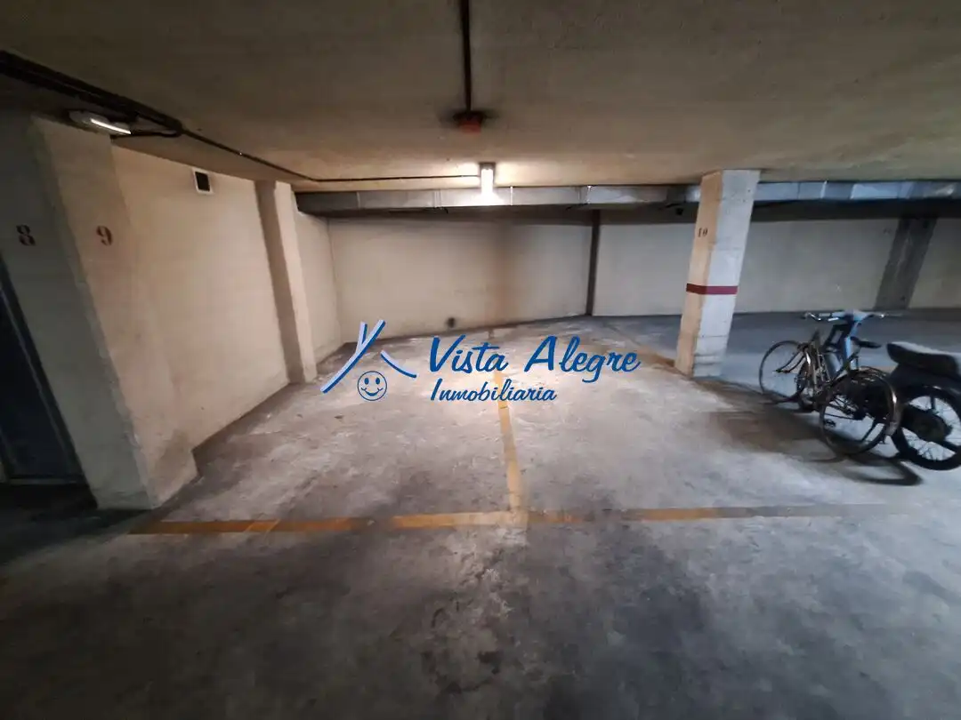 Aparcament de Apartament en venda en Haro amb Calefacció, Parquet i Terrassa