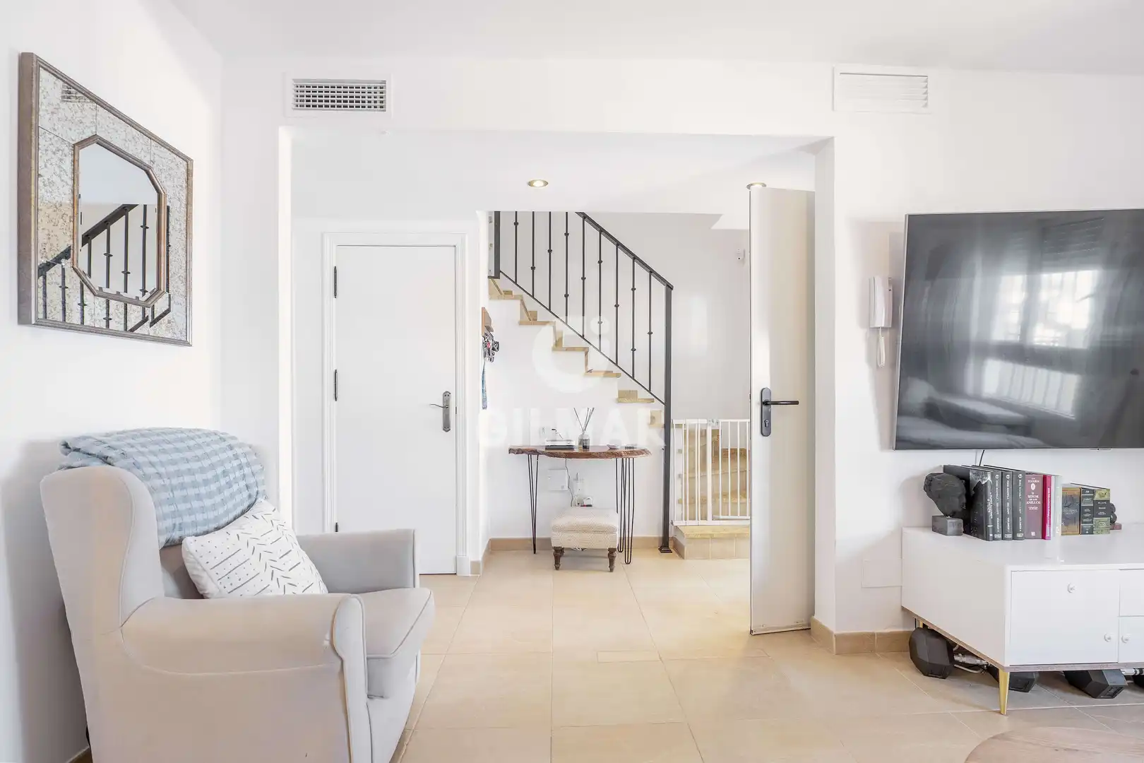 Wohnzimmer von Einfamilien-Reihenhaus zum Verkauf in Tarifa mit Heizung, Privatgarten und Schwimmbad