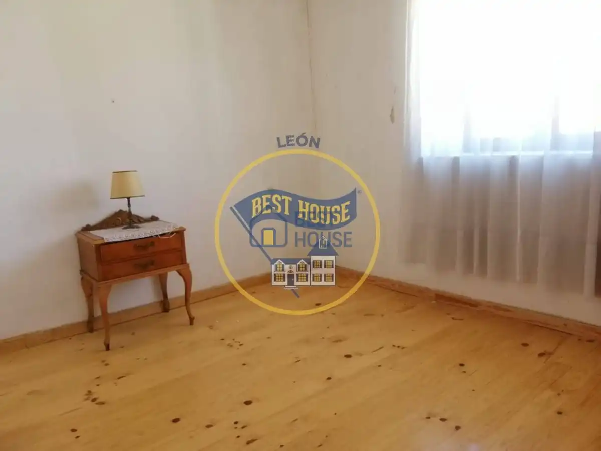 Living room of Houses for sale in Rioseco de Tapia  with Storage room and Balcony
