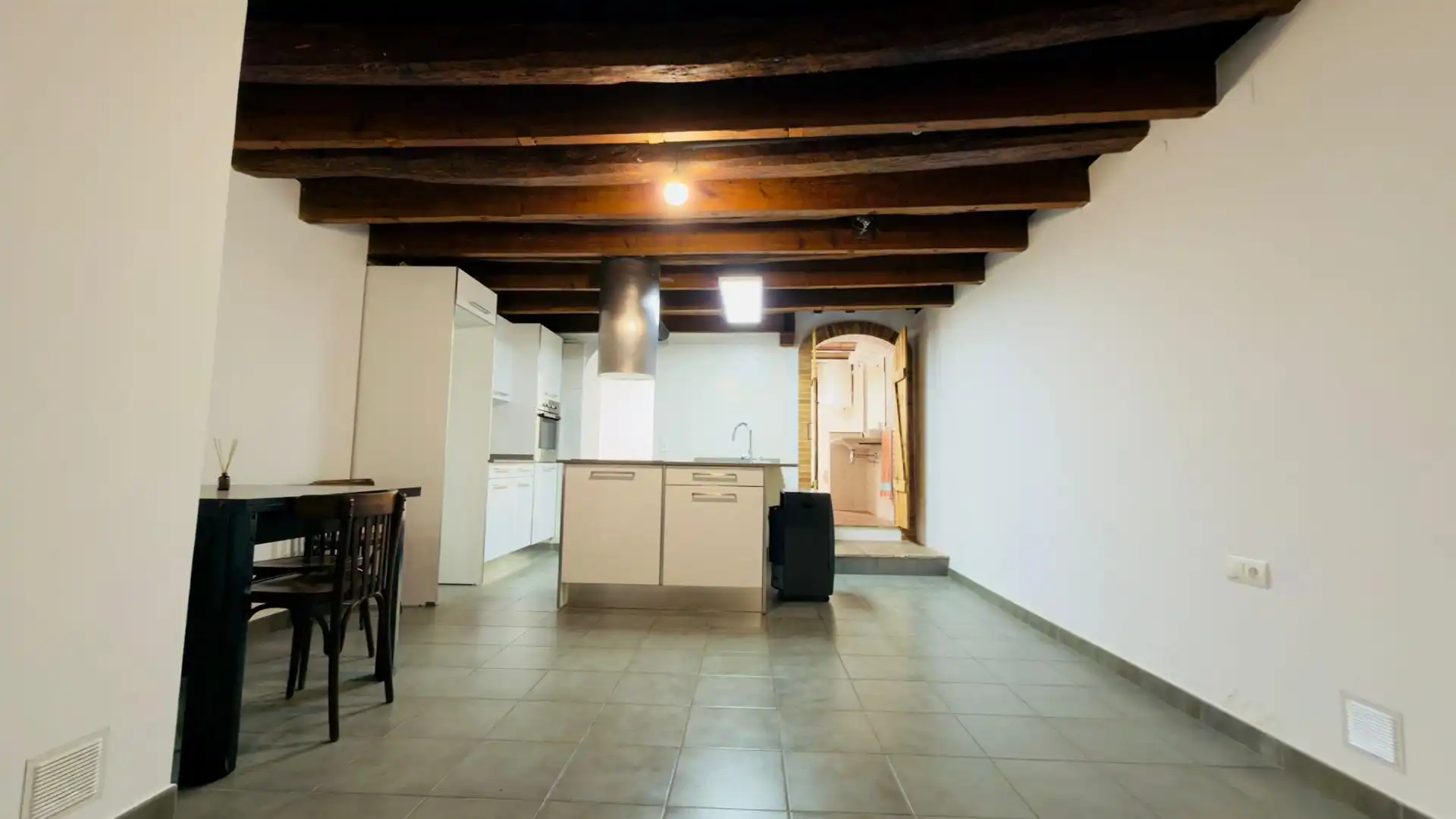 Cocina de Piso en venta en Vilanova i la Geltrú con Terraza, Amueblado y Balcón