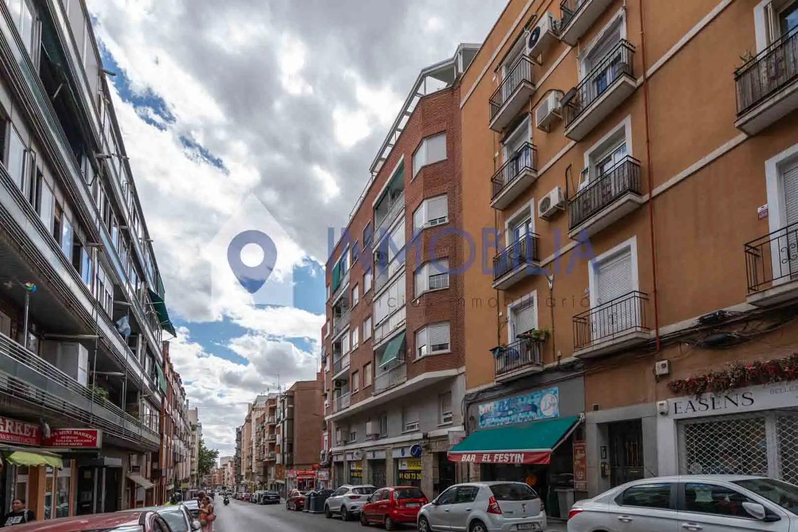 Vista exterior de Piso en venta en Madrid con Calefacción y Terraza