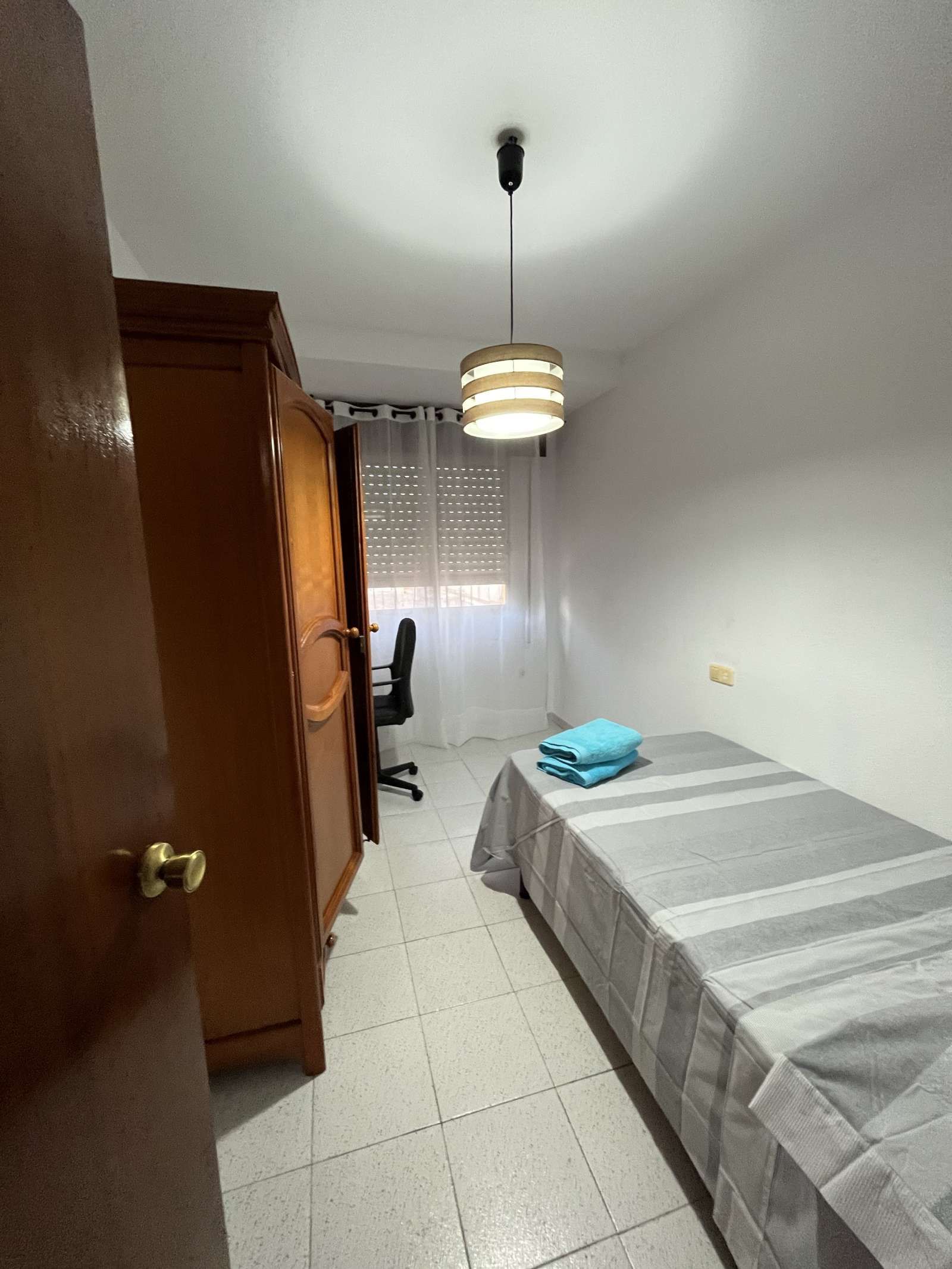 Bedroom of Flat to share in  Almería Capital  with Air Conditioner and Terrace