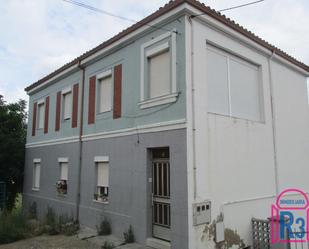 Exterior view of House or chalet for sale in León Capital 