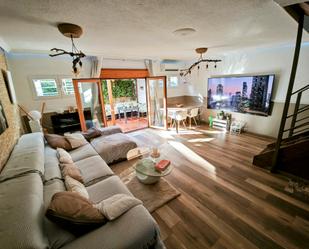 Living room of Flat for sale in Móstoles  with Air Conditioner, Heating and Private garden