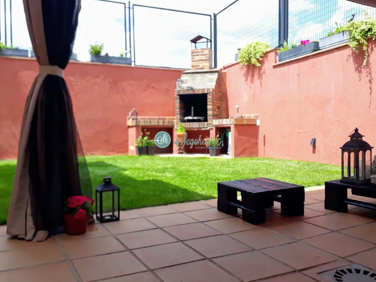Jardín de Casa o chalet en venta en Los Huertos con Calefacción y Trastero