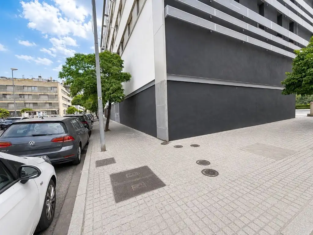 Local comercial en venda a Avenida De La Libertad, imagen 5