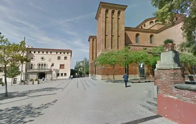 Vista exterior de Piso en venta en L'Hospitalet de Llobregat