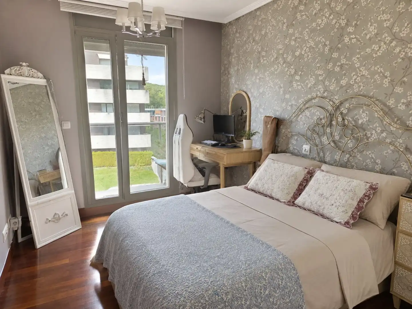 Habitación de Piso en venta en Urduliz con Calefacción, Terraza y Trastero