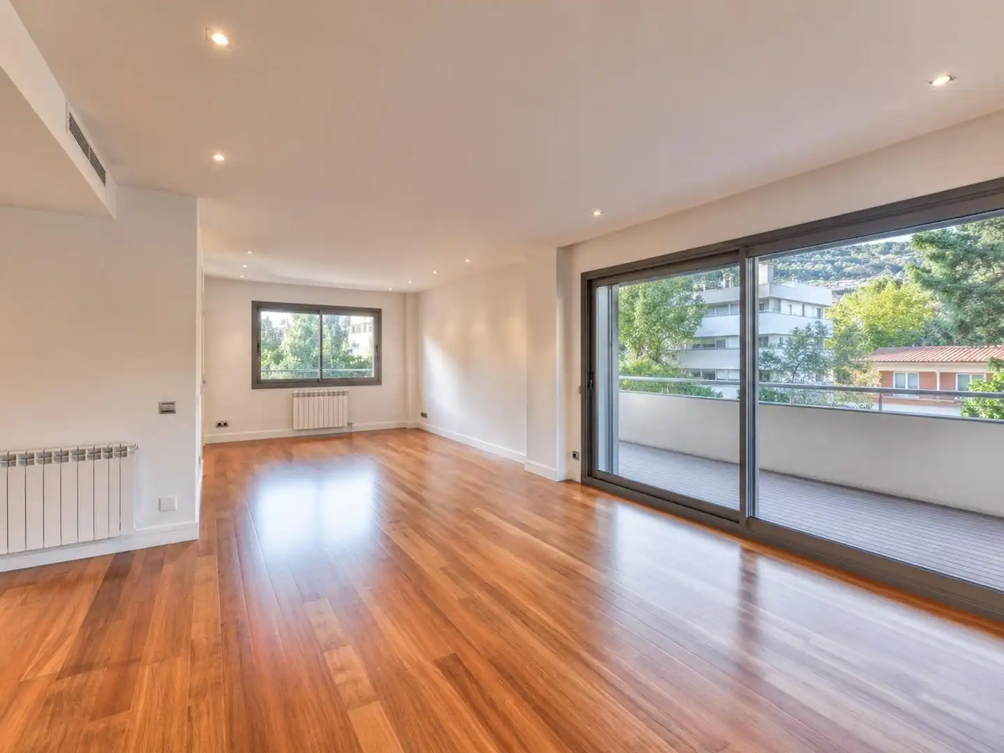 Vista exterior de Apartament en venda en Barcelona amb Aire condicionat, Calefacció i Balcó
