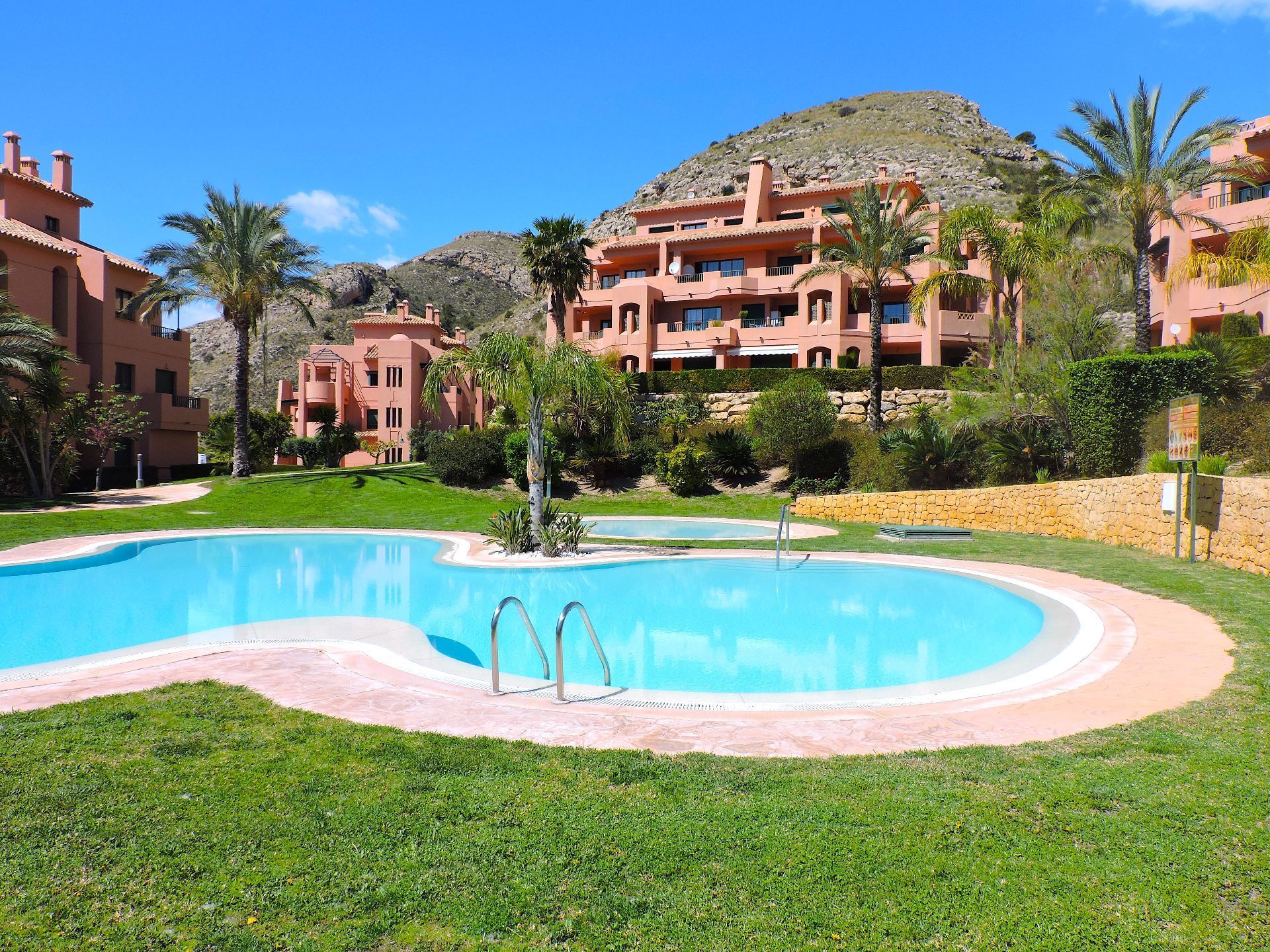 Vista exterior de Apartament en venda en Finestrat amb Aire condicionat, Calefacció i Traster