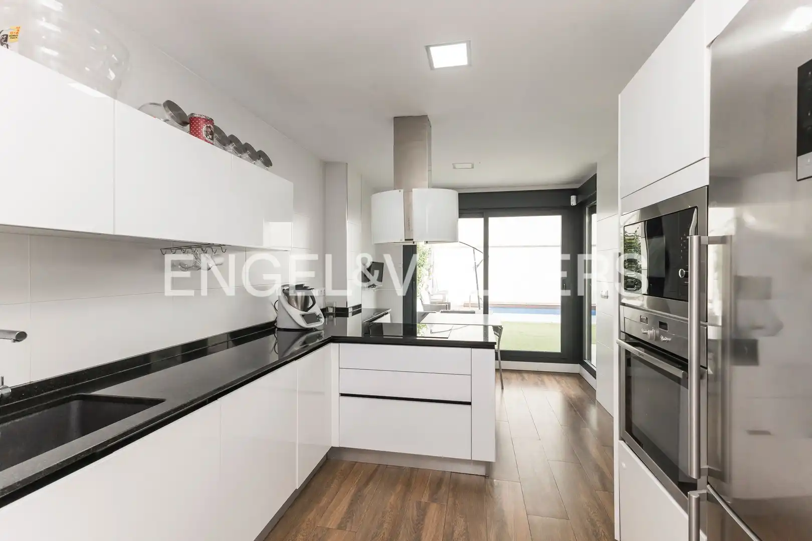 Kitchen of Detached homes for rent in Madrid  with Air Conditioner, Heating and Private garden