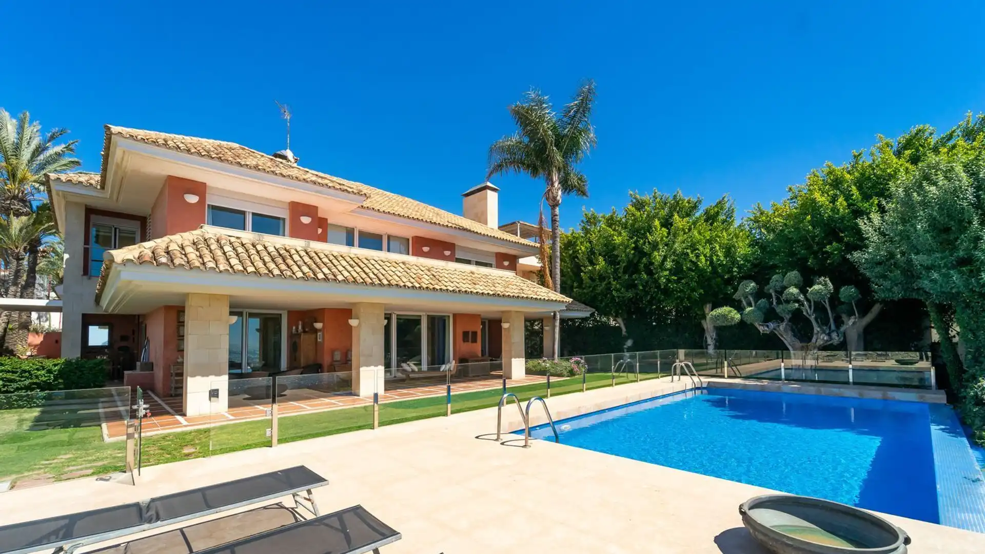 Jardín de Casa o chalet en venta en Alicante / Alacant con Jardín privado, Terraza y Trastero