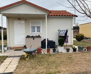 Vista exterior de Casa o xalet en venda en Sardón de Duero amb Calefacció, Jardí privat i Parquet