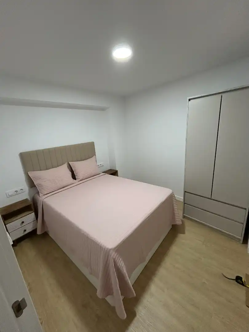 Schlafzimmer von Wohnung zur Miete in Bodonal de la Sierra mit Klimaanlage, Heizung und Parkett